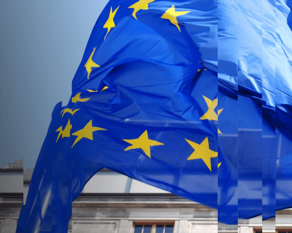 A European Union flag to represent the article's explanation of Schengen rules for family travel